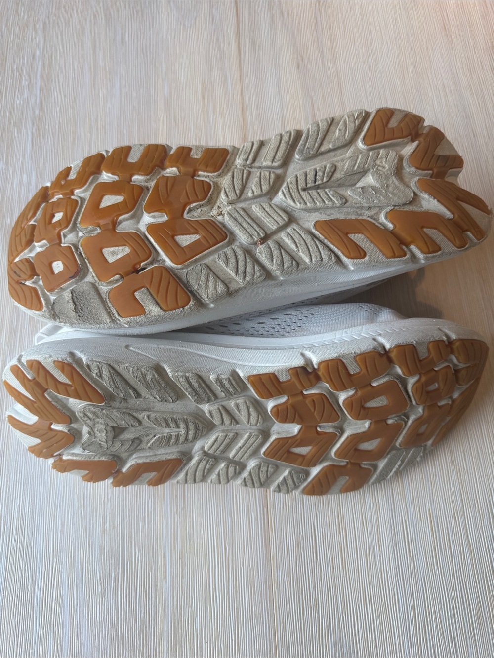 ⭐️HOKA Kawana Bright white Running shoes ⭐️ - Picture 8 of 9
